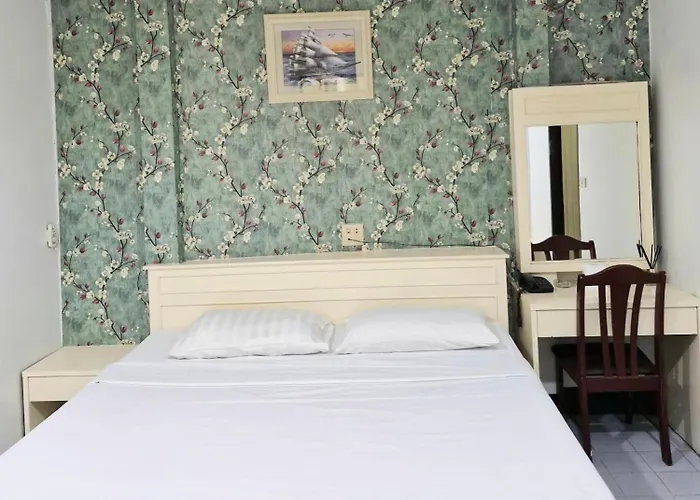 Woodlands Inn Bangkok